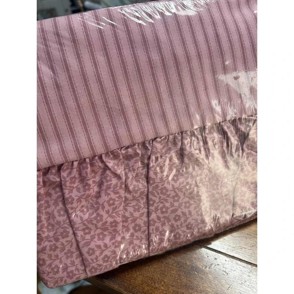 Vtg Dan River 2 Pillow Shams Standard Dusty Pink strip floral Cottage Romantic